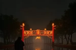 影片《午夜面包房》封面，深夜橱窗里的面包